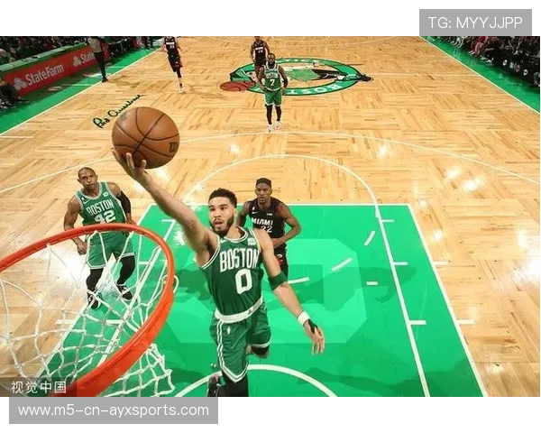 塔图姆强行突破，凯尔特人稳住优势